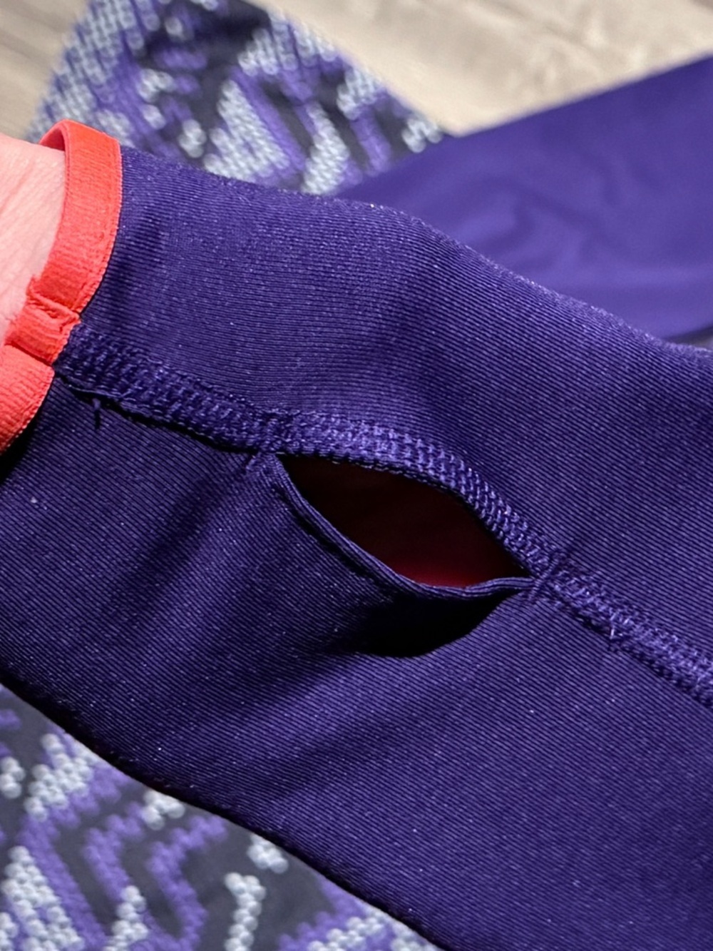 Nike Pro Hyperwarm Nordic Infinity Cowl Neck Dri Fit Running Top - Picture 5 of 6